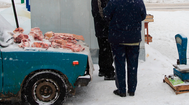 Не покупайте продукты на улице с рук!