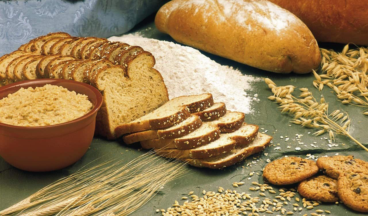 Полезная еда на вашем столе: хлеб и продукты из цельного зерна