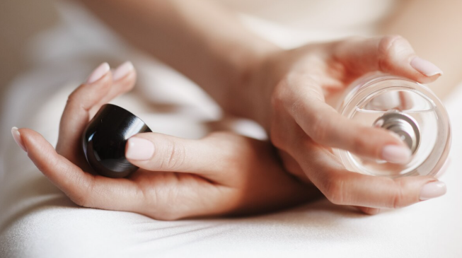 Рекомендации по выбору косметики и парфюмерии в подарок к новому году